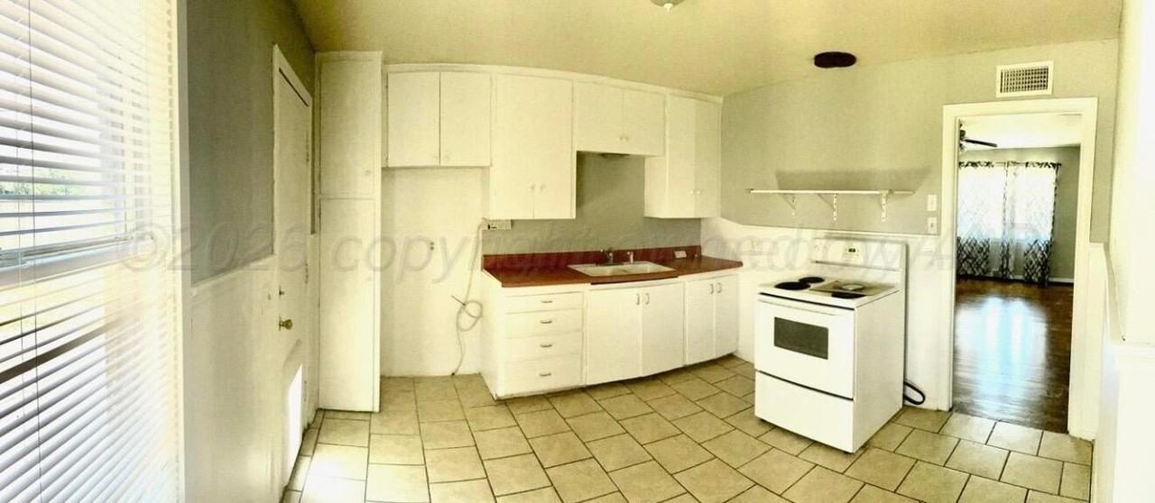 2212 Locust St - Photo 3 of 10