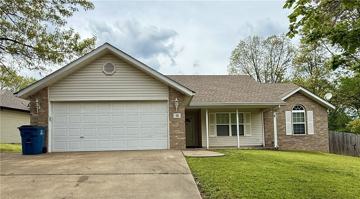 featured image of 15 Pennine Ln