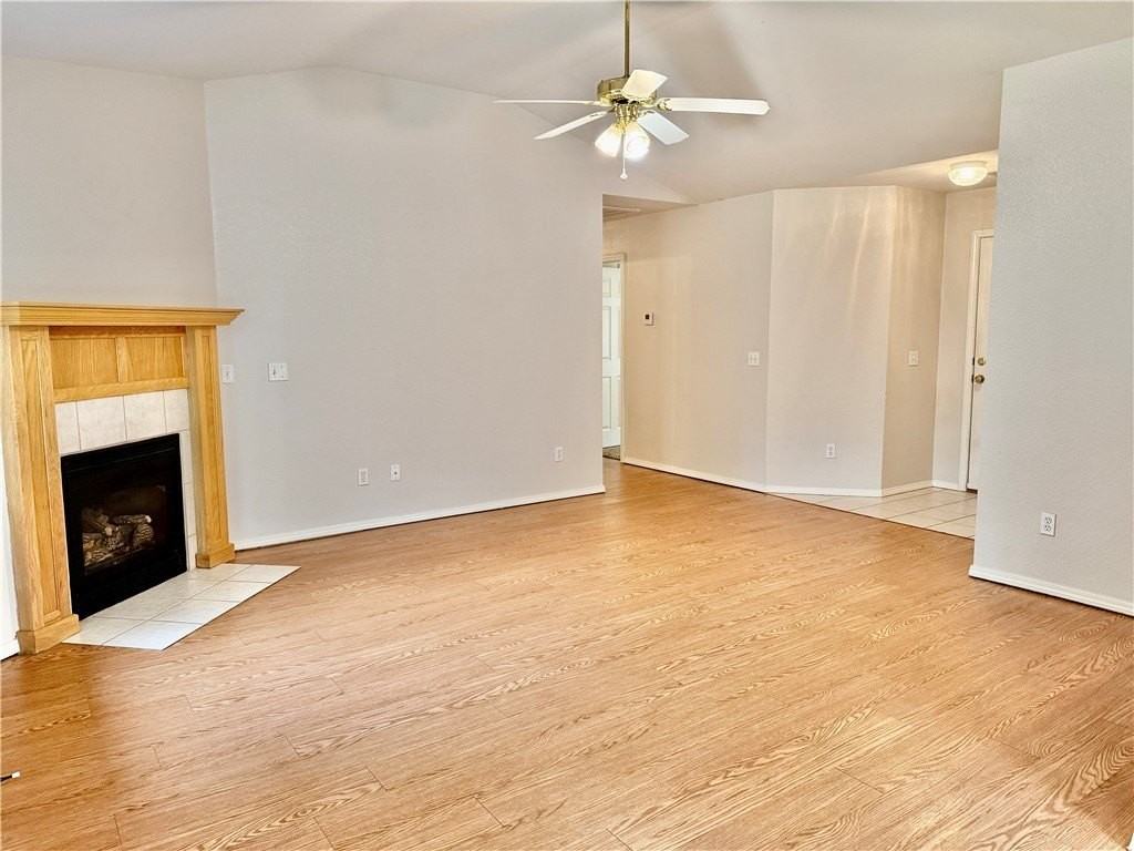 15 Pennine Ln - Photo 5 of 30