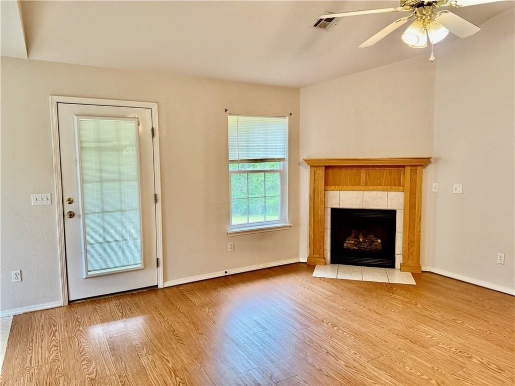 15 Pennine Ln - Photo 7 of 30