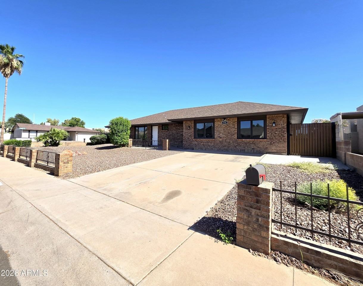 1731 E Redfield Rd - Photo 2 of 23