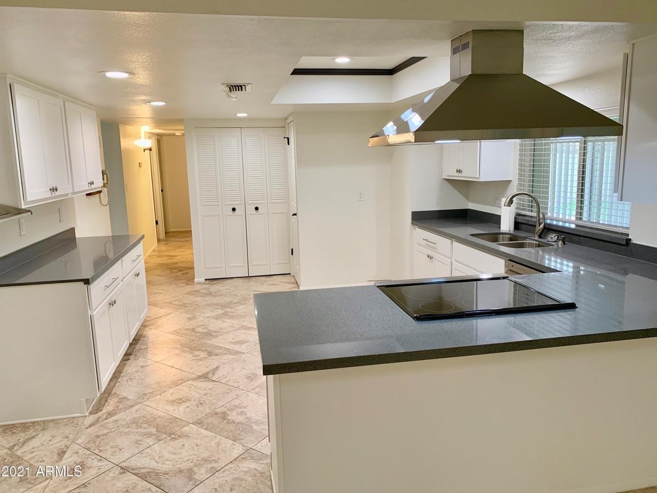 12442 N 36th Ave - Photo 5 of 19