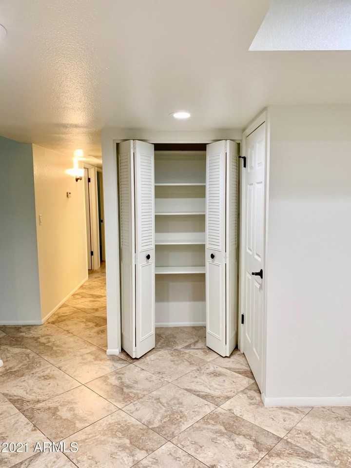 12442 N 36th Ave - Photo 6 of 19