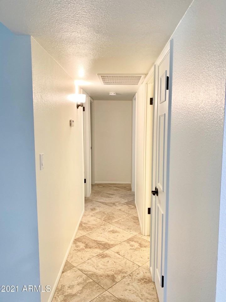 12442 N 36th Ave - Photo 7 of 19