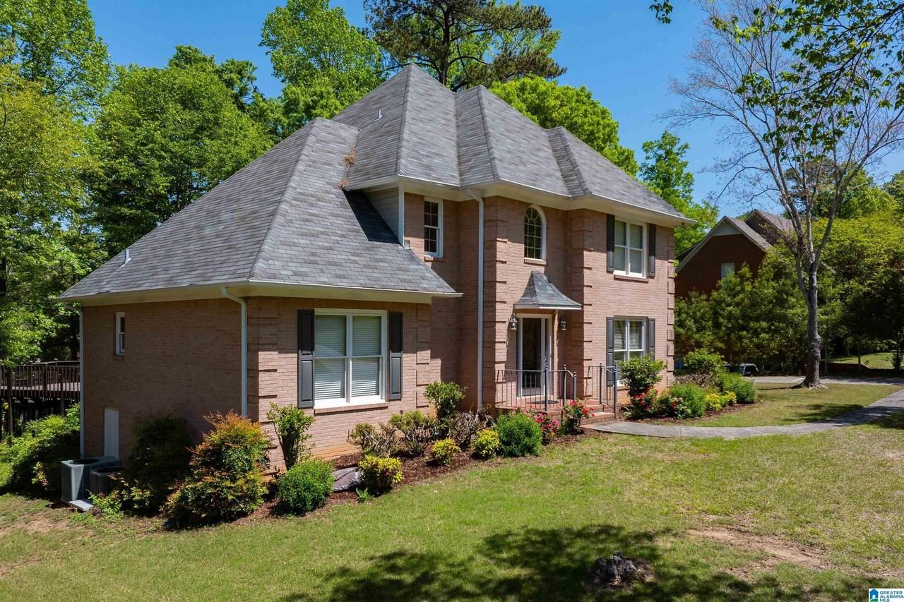3405 Danner Cir - Photo 2 of 11
