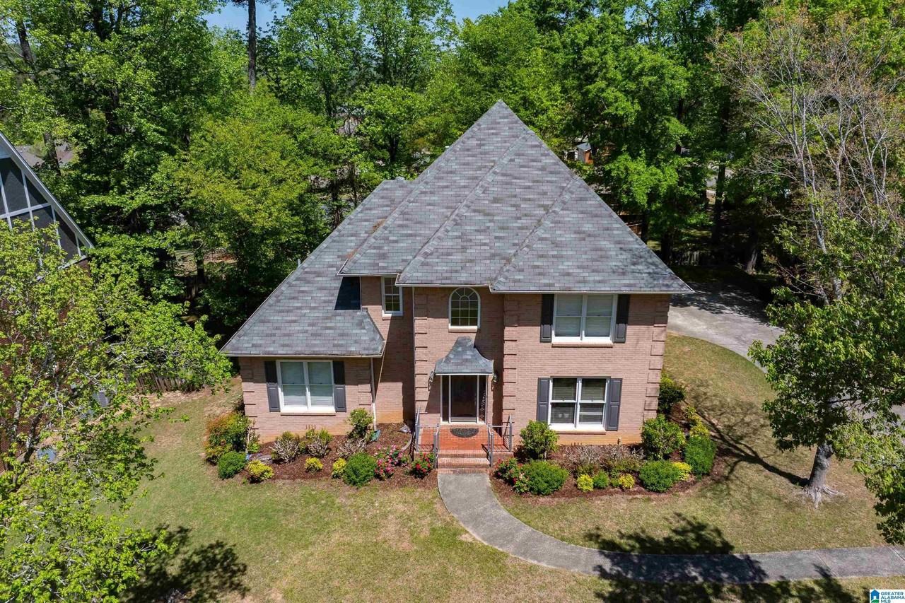 3405 Danner Cir - Photo 3 of 11