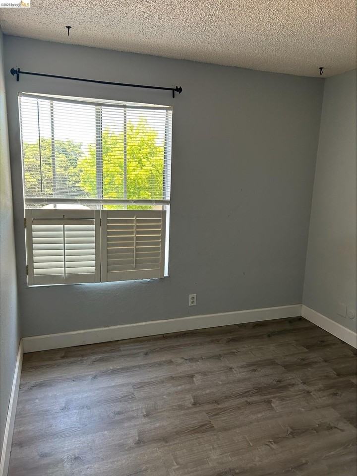 5313 Ridgeview Cir #4 - Photo 5 of 31