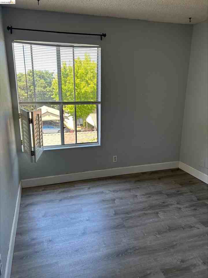 5313 Ridgeview Cir #4 - Photo 7 of 31