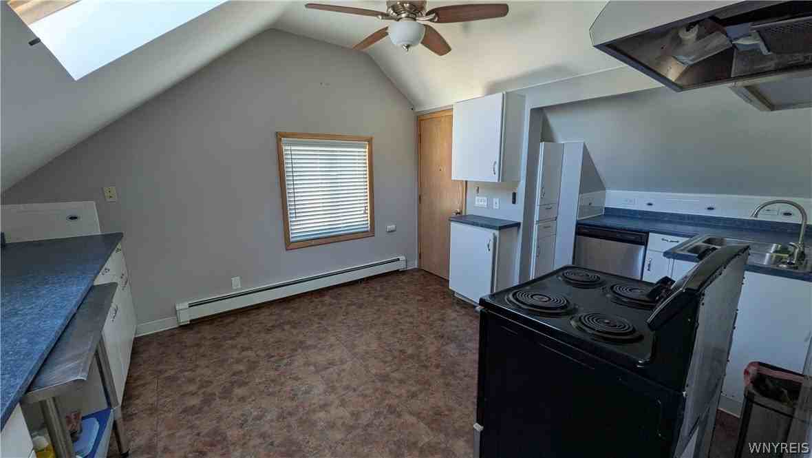 339 Fletcher St - Photo 7 of 12