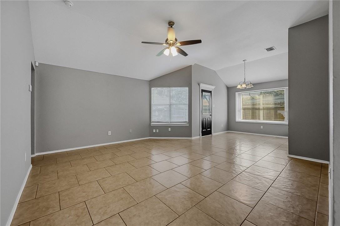 7926 Elk Dr - Photo 2 of 30