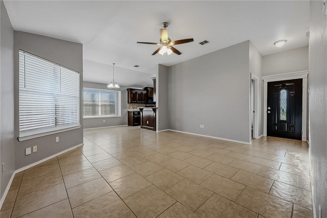 7926 Elk Dr - Photo 3 of 30