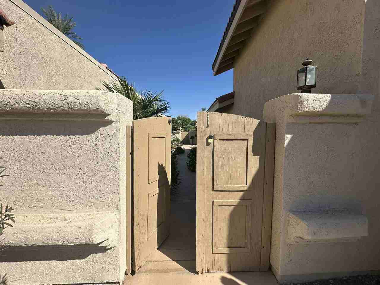 4 Hermosillo Ln - Photo 2 of 37