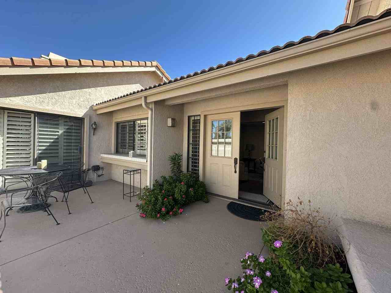 4 Hermosillo Ln - Photo 3 of 37
