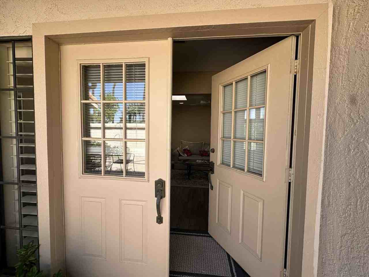 4 Hermosillo Ln - Photo 4 of 37