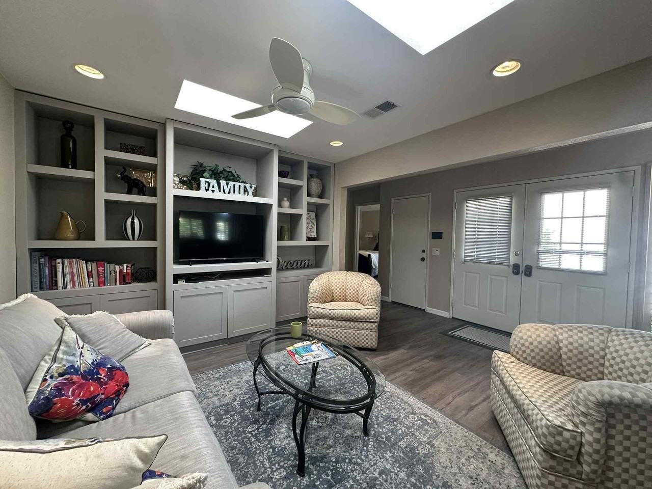4 Hermosillo Ln - Photo 6 of 37