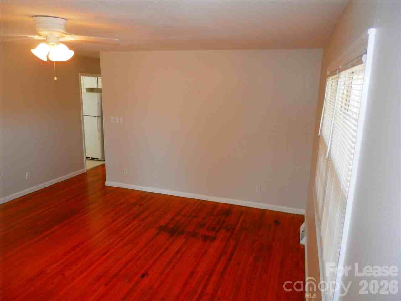 815 Echo Glen Rd - Photo 5 of 24
