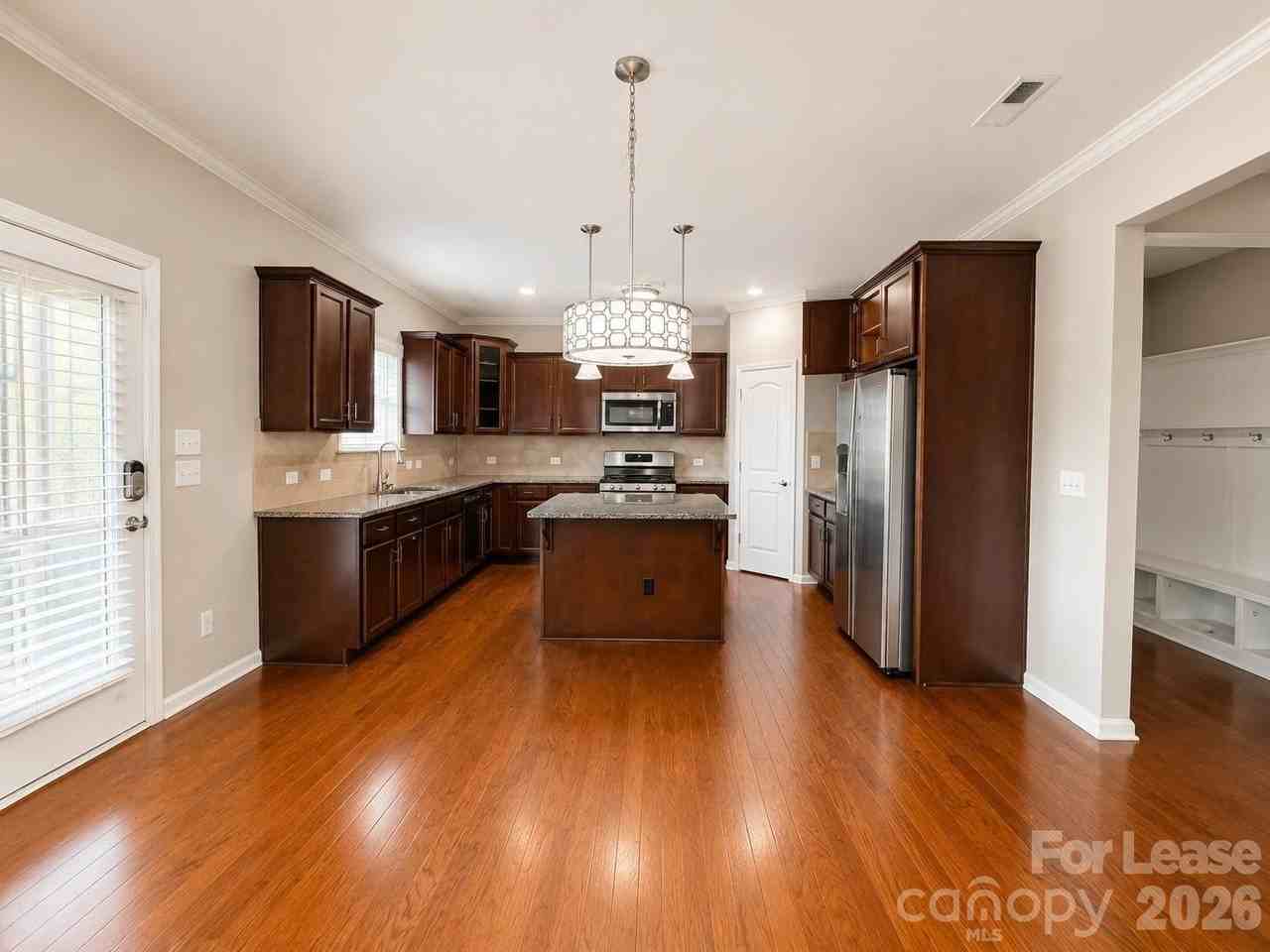 2025 Fuschia Ct - Photo 2 of 17