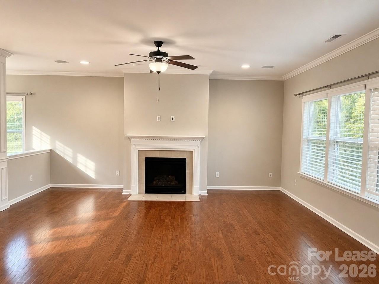 2025 Fuschia Ct - Photo 4 of 17