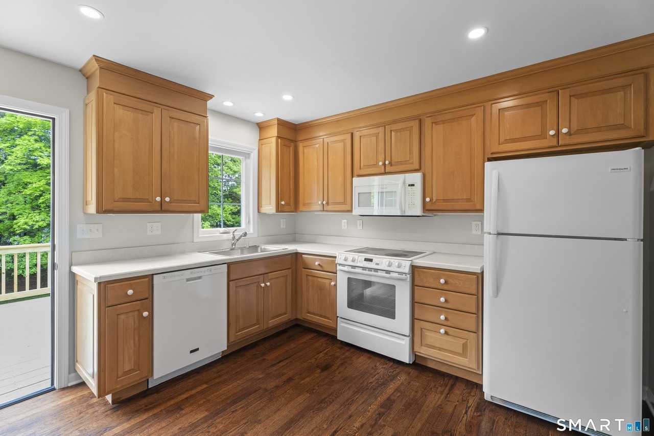 831 Nut Plains Rd - Photo 4 of 30