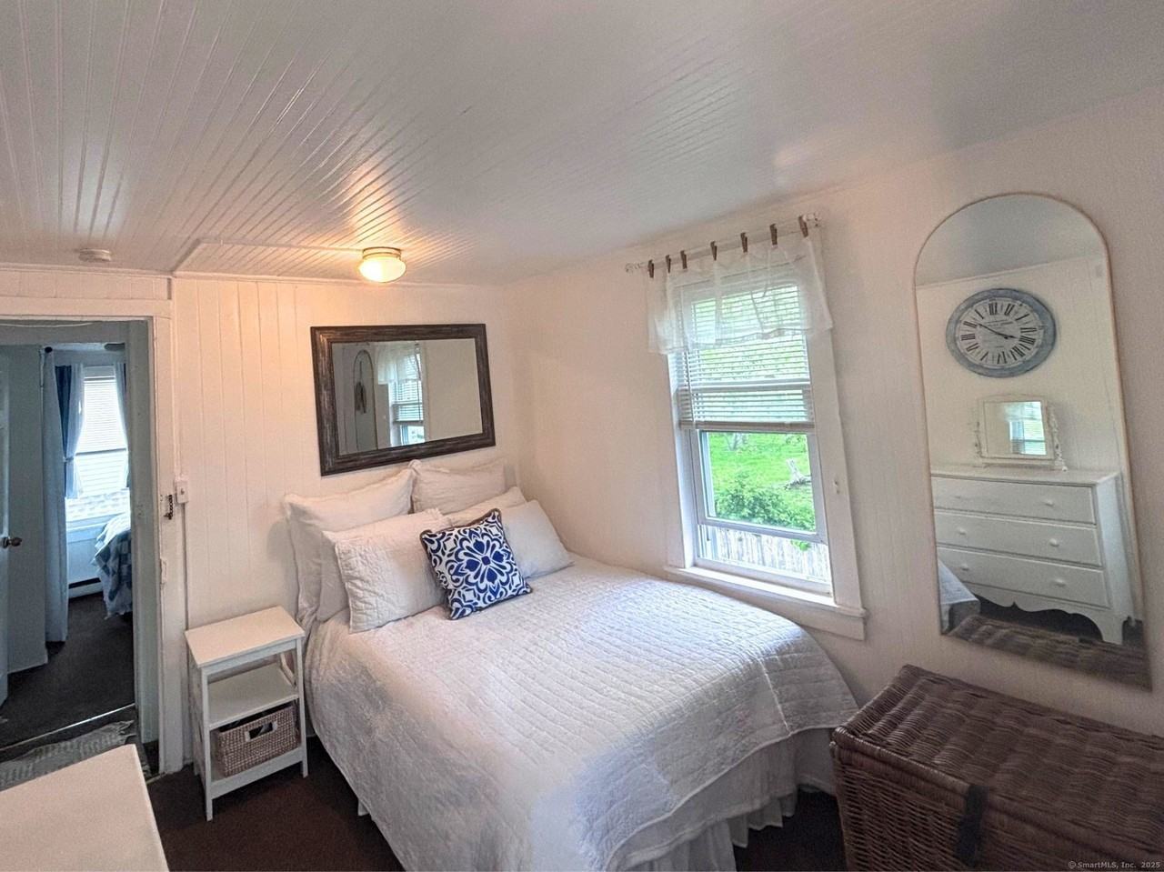 918 Fairfield Beach Rd - Photo 2 of 7