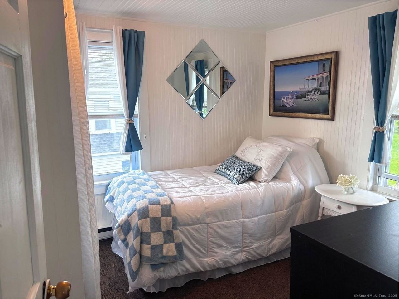 918 Fairfield Beach Rd - Photo 4 of 7