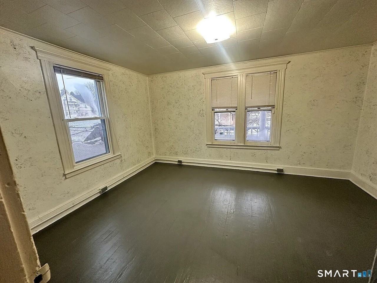 237 E Main St - Photo 6 of 8