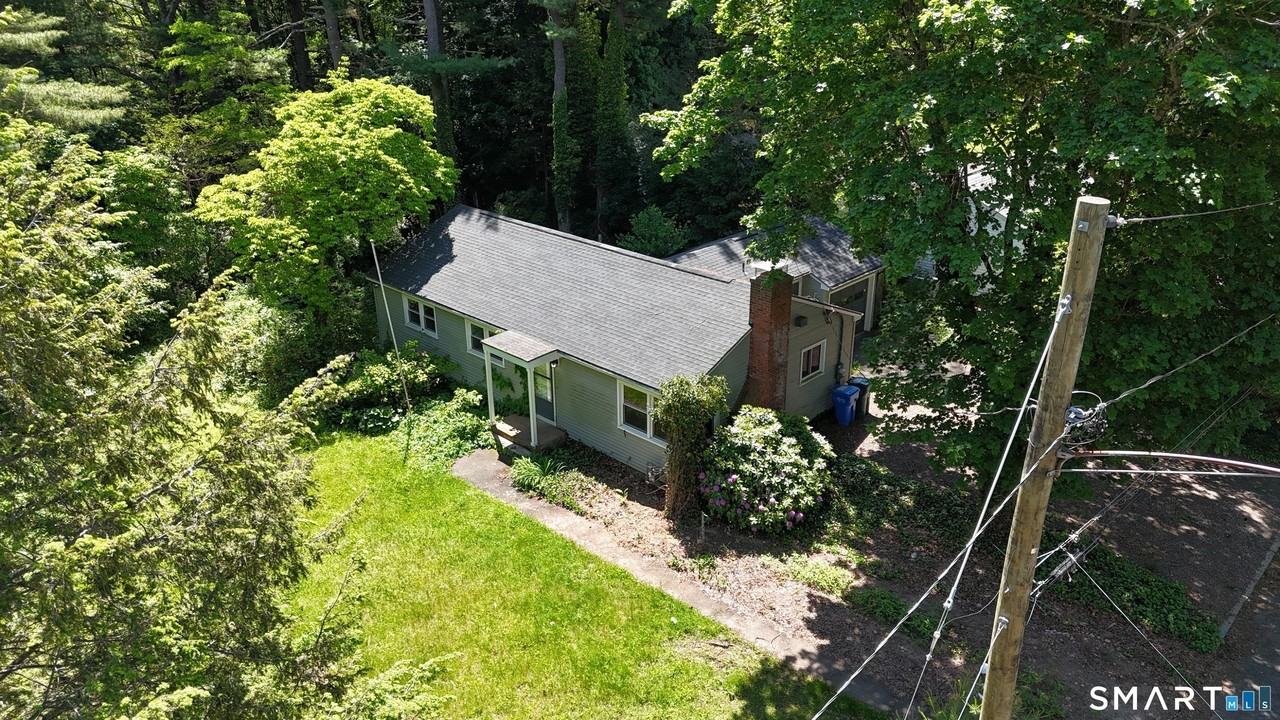 95 Riverside Dr - Photo 3 of 26