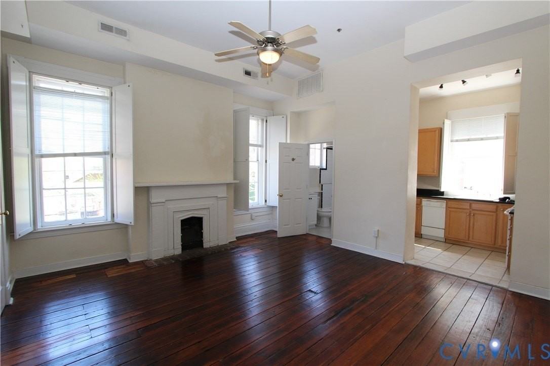 219 N 19th St #U31 - Photo 3 of 13