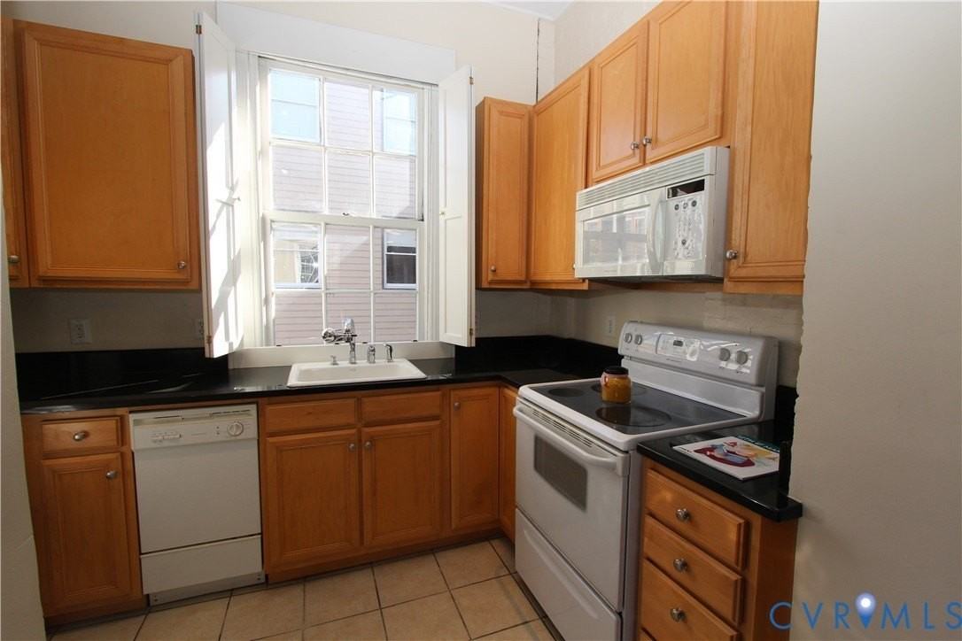 219 N 19th St #U31 - Photo 4 of 13