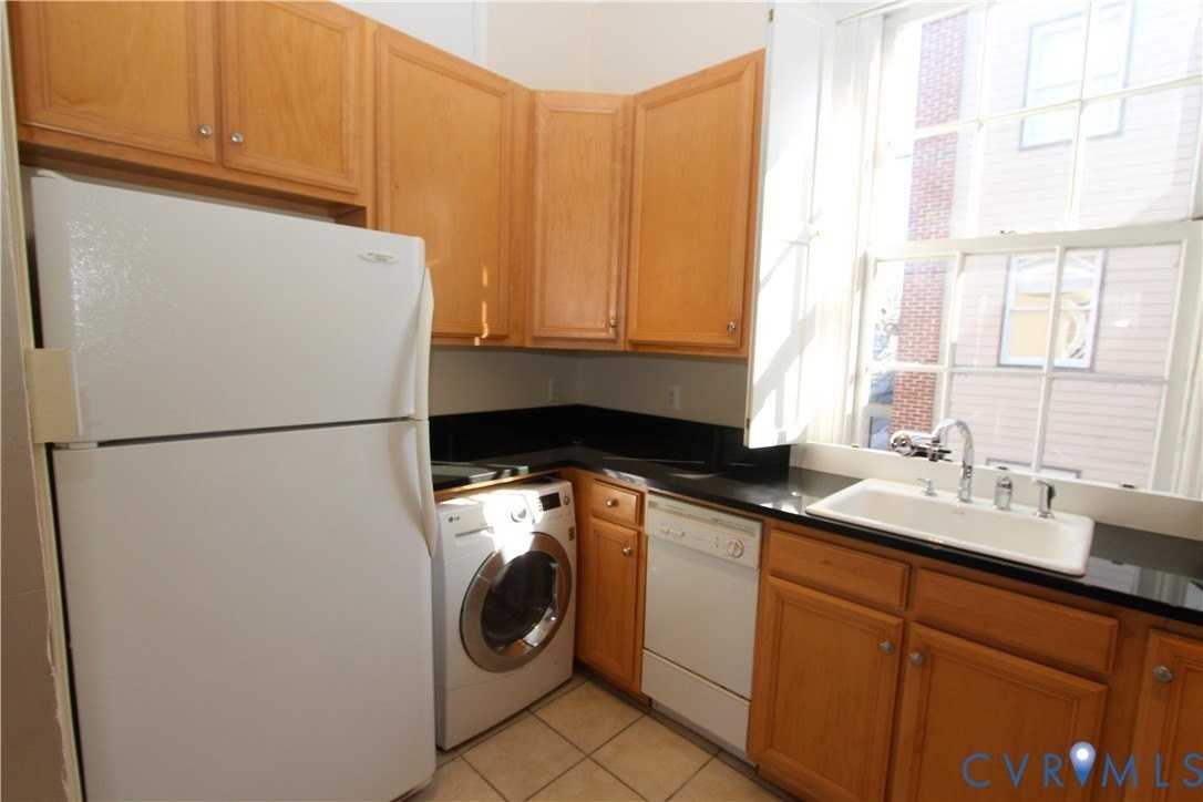 219 N 19th St #U31 - Photo 5 of 13
