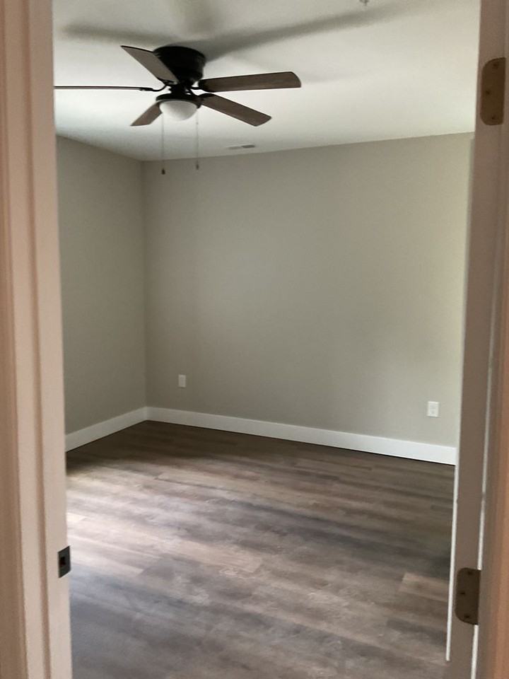 401 Mcfarland St #301 - Photo 5 of 8