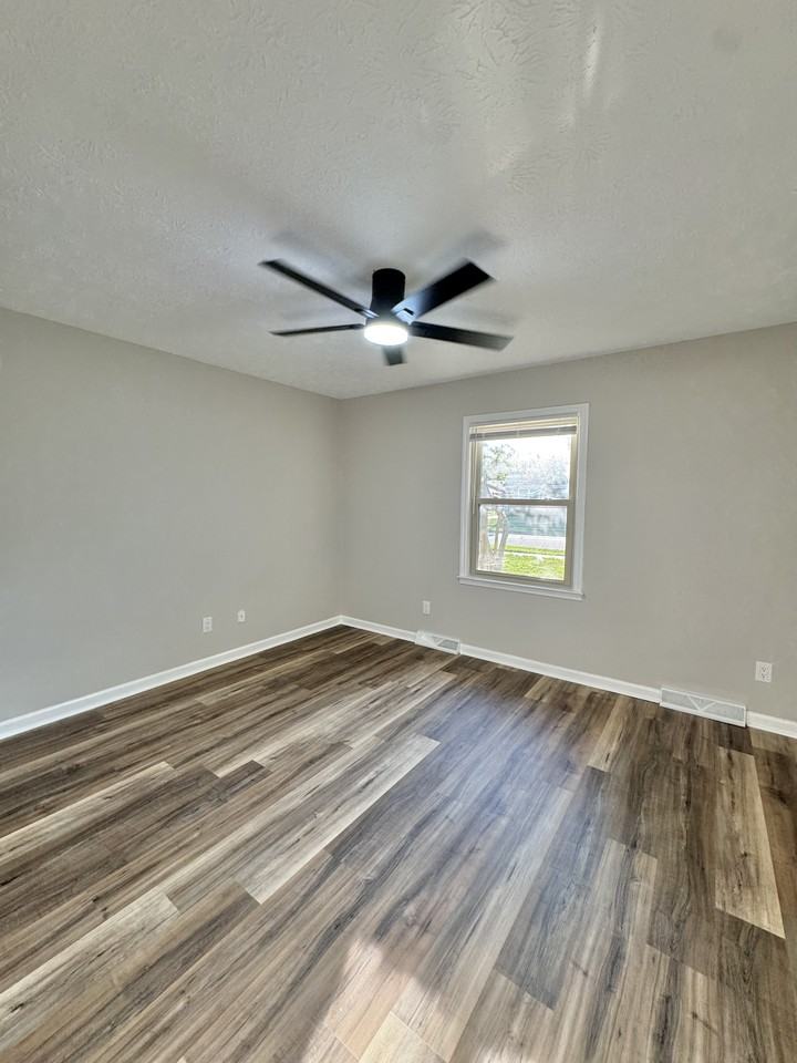 932 Krissy Way #932 - Photo 7 of 11