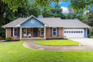 1402 1402 Mclendon Drive - Photo 1 of 1