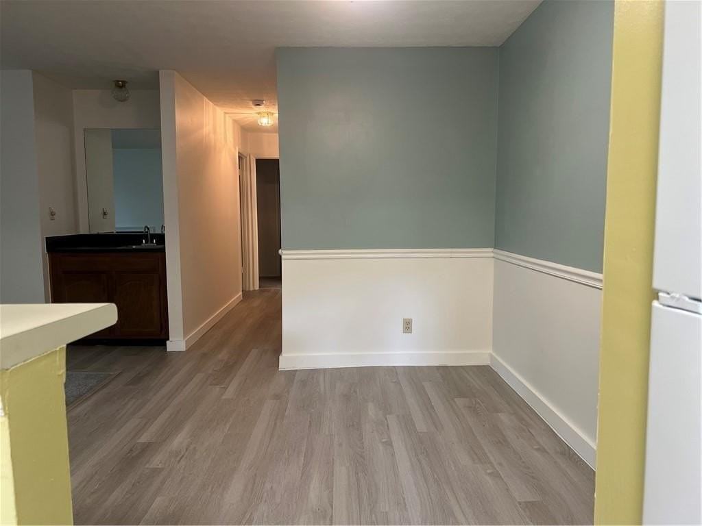 1648 Raleigh Cir Se - Photo 5 of 25