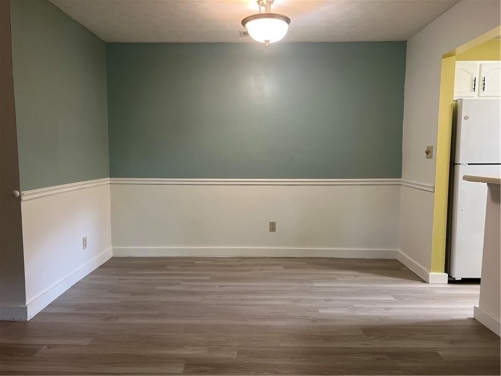 1648 Raleigh Cir Se - Photo 6 of 25
