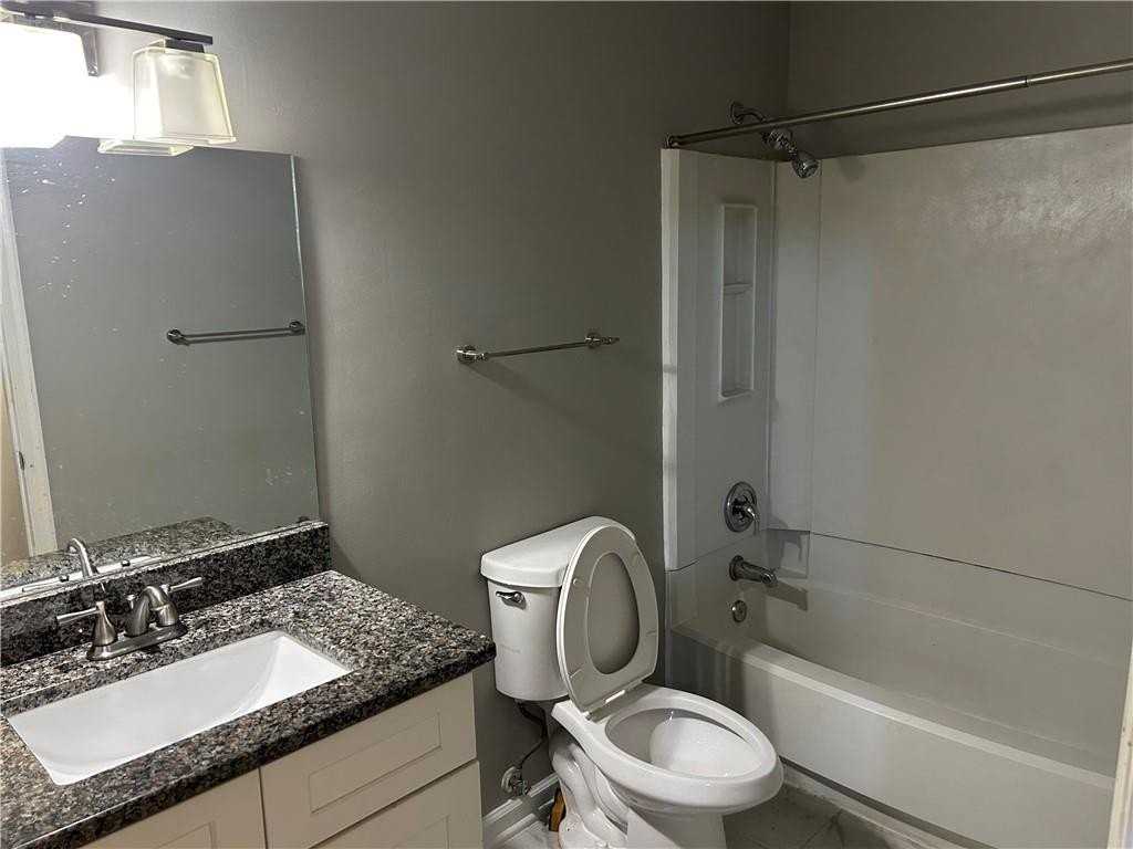5031 Bell Dr Se - Photo 4 of 11