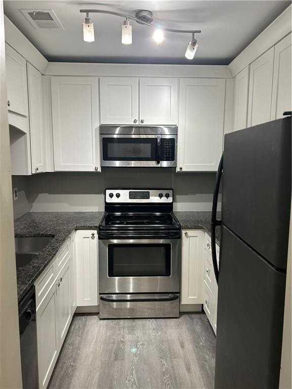 5031 Bell Dr Se - Photo 7 of 11
