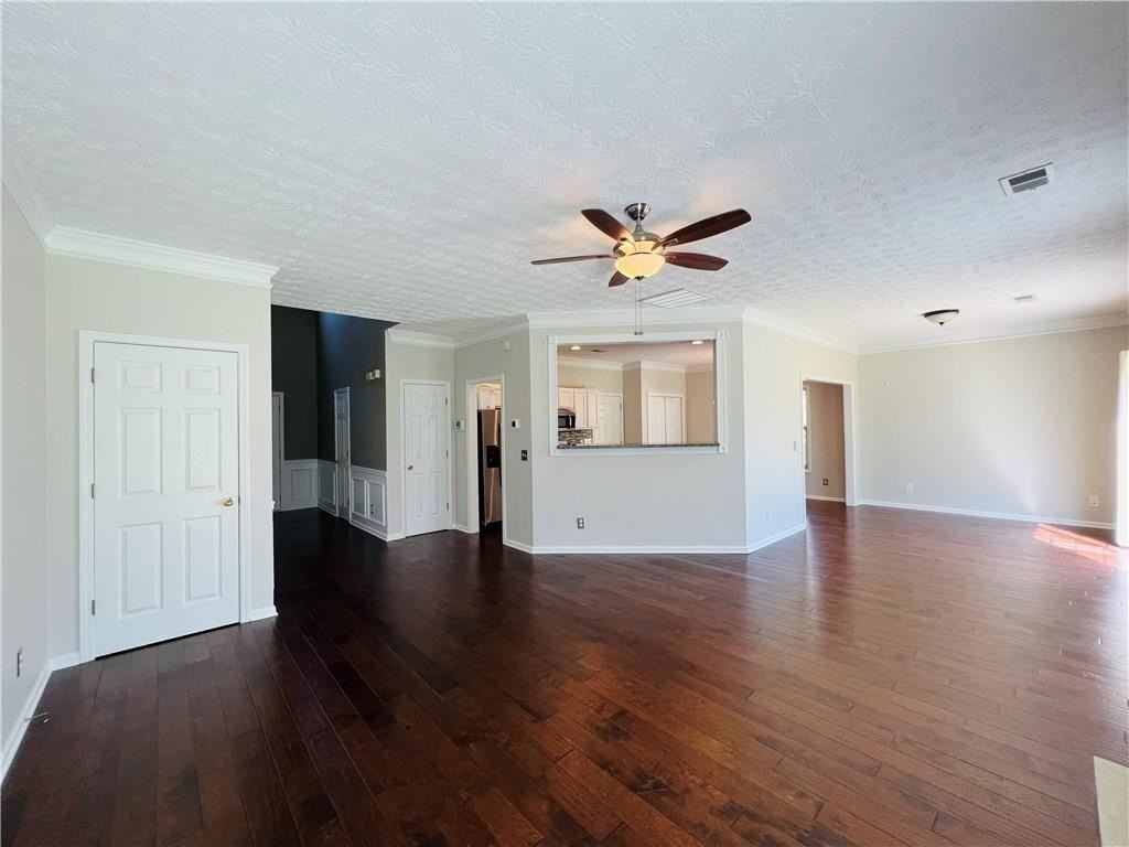 156 Weatherstone Dr - Photo 5 of 28
