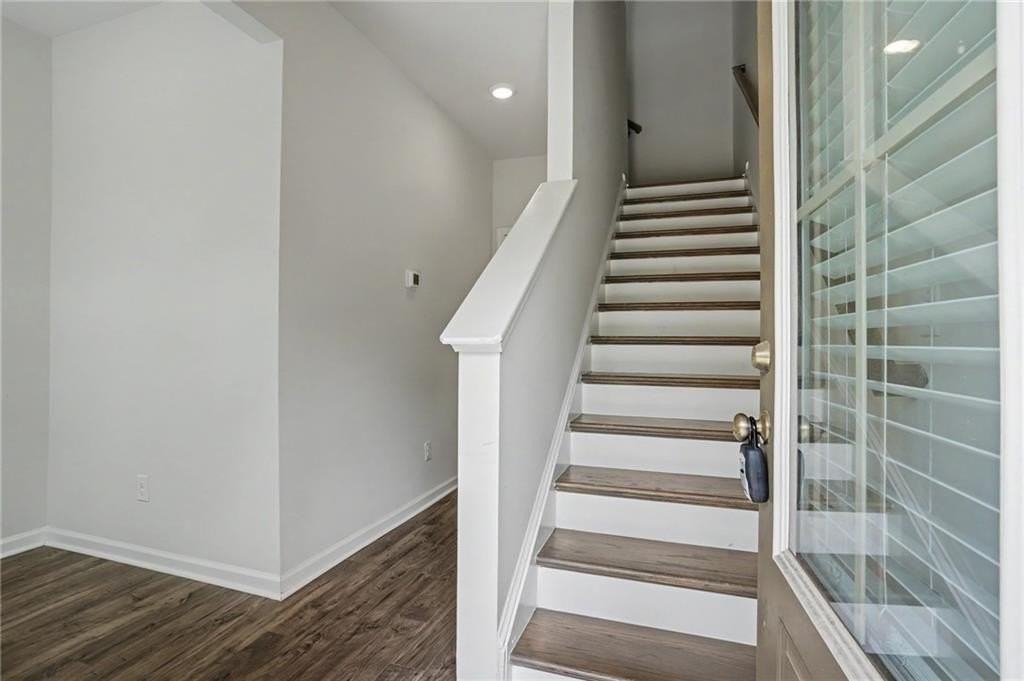 2087 Graywell Ln - Photo 2 of 29