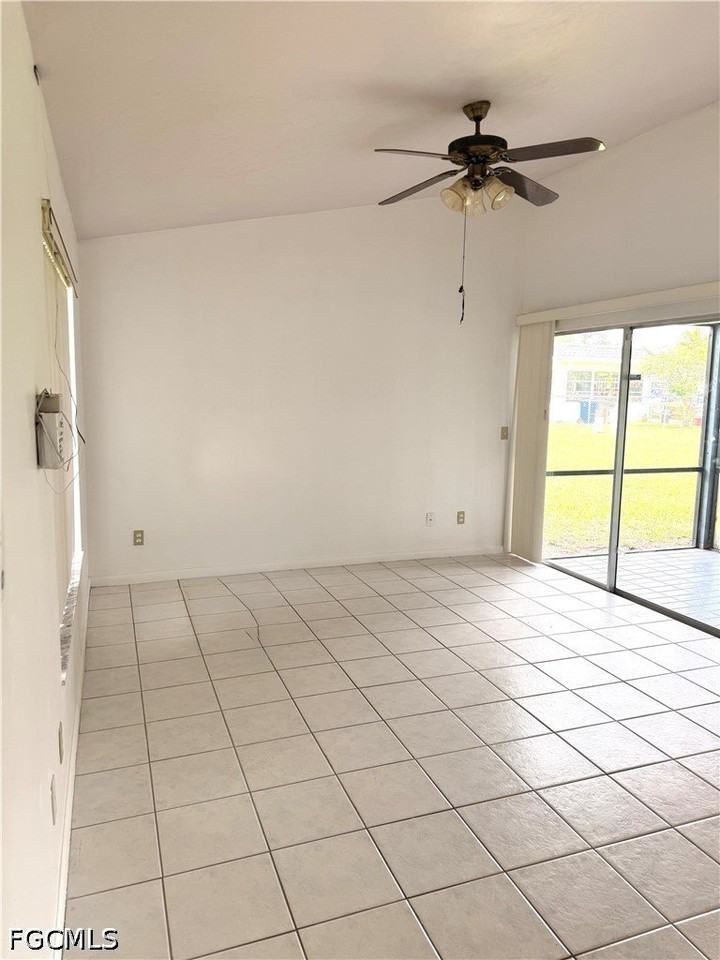 10554 Quincy Ct - Photo 2 of 14
