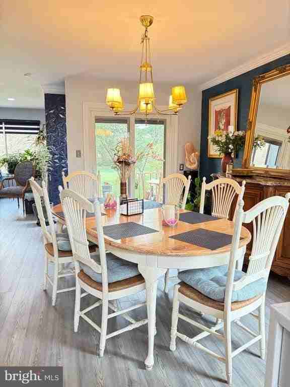 98 Sayre Dr - Photo 7 of 37
