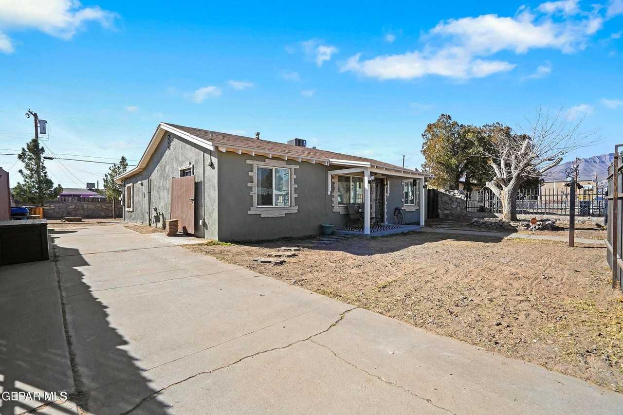 4728 Sierra Madre Dr - Photo 2 of 27