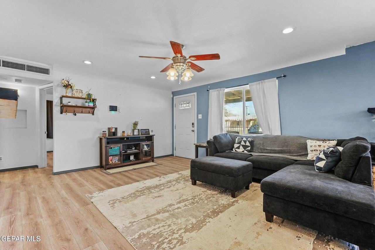 4728 Sierra Madre Dr - Photo 5 of 27