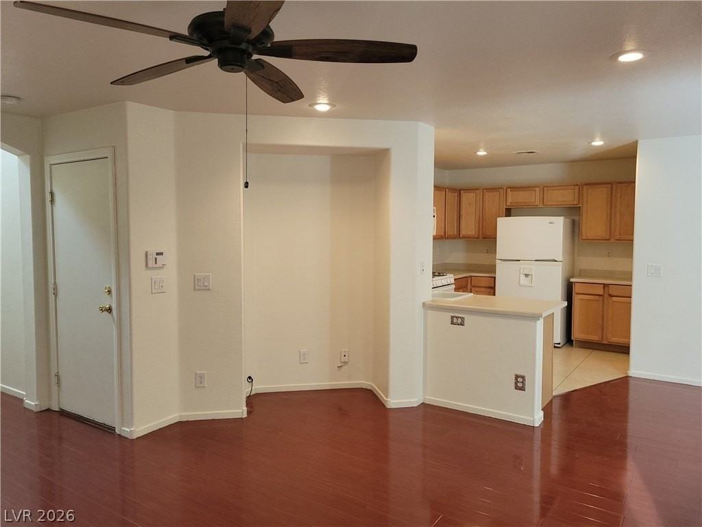9275 Hollander Ave - Photo 2 of 40