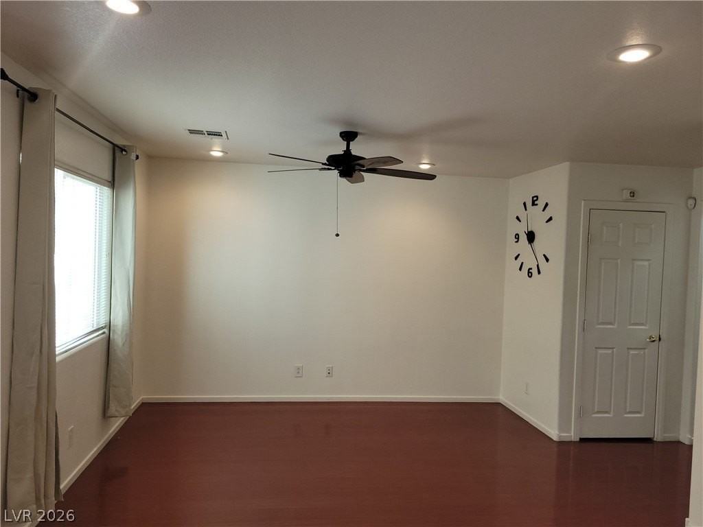 9275 Hollander Ave - Photo 5 of 40