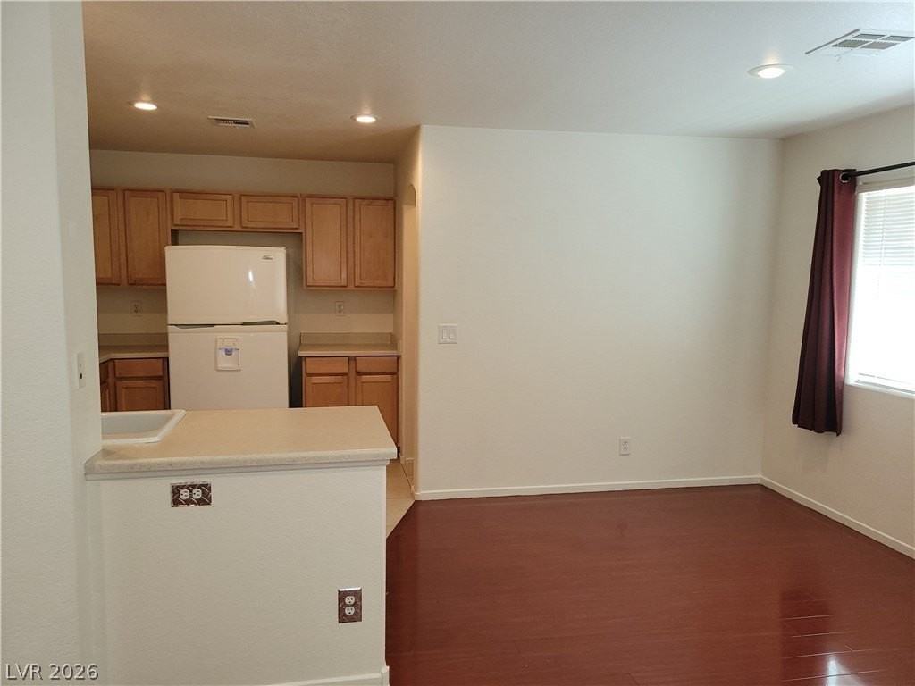 9275 Hollander Ave - Photo 7 of 40