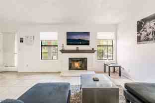 5576 W Rochelle Ave #22A - Photo 1 of 1