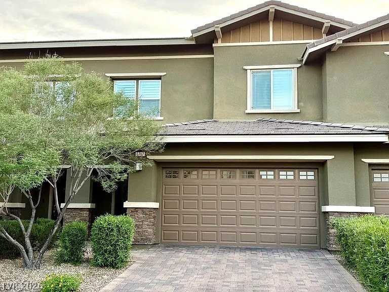 5707 Garriga Dr - Photo 7 of 36