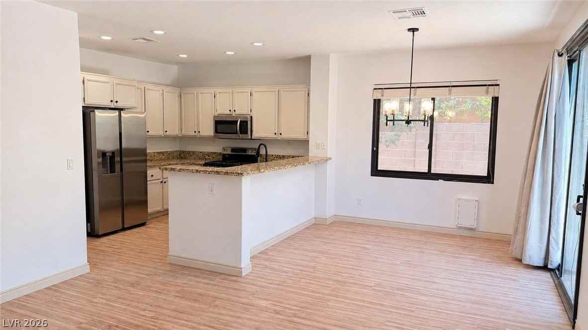 2530 Grange Ave - Photo 4 of 11