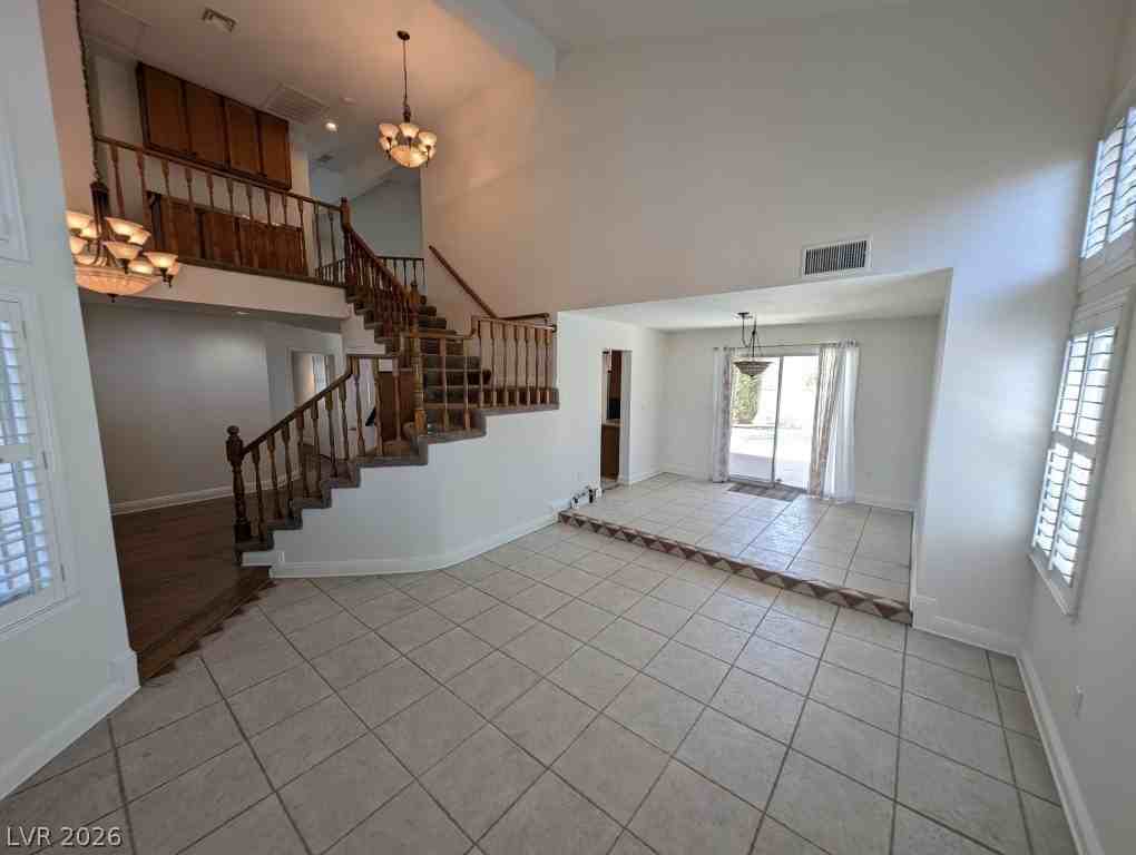 8432 Airmont Ct - Photo 3 of 30